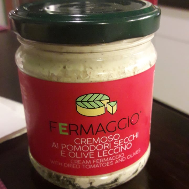 photo of Fermaggio Fermaggio Cremoso Ai Pomodori Secchi e Olive shared by @bastante on  21 Nov 2020 - review