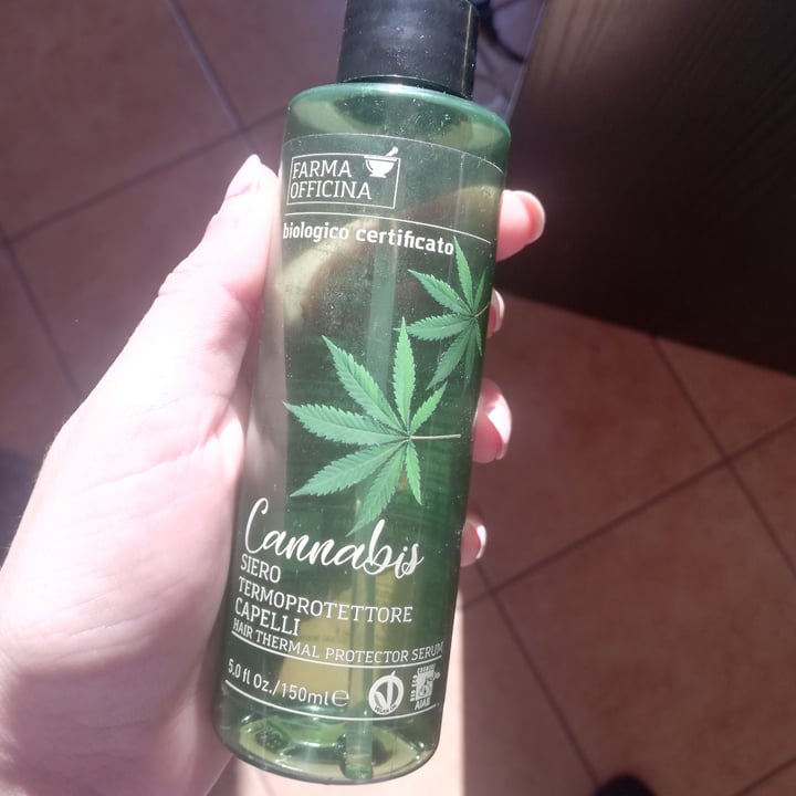 photo of Farma officina Spray Termoprotettivo Alla Cannabis shared by @lorena0 on  18 Apr 2022 - review