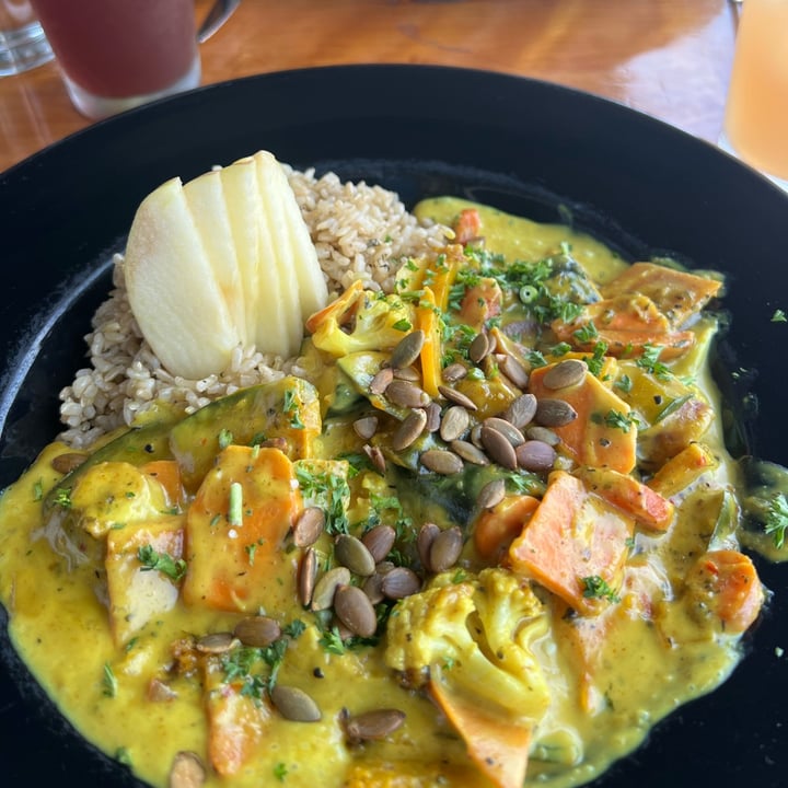 photo of Julia's Yellow Coconut Curry shared by @oaktreeisland on  09 Jun 2022 - review