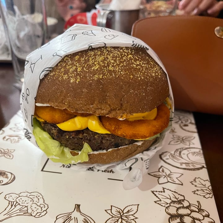 photo of Veg e Veg Burguer Sanduíche shared by @kykanaiade on  02 Jul 2022 - review