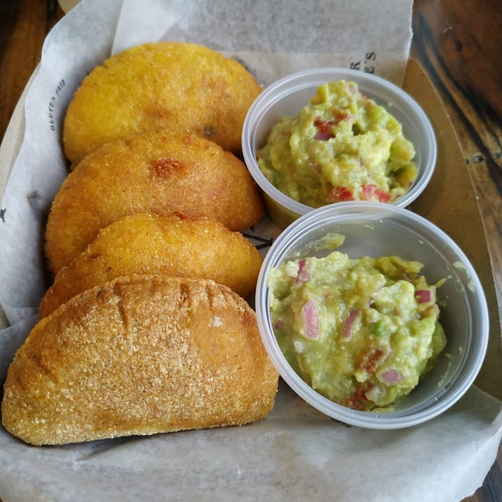 photo of Let it V - Delivery & Take Away empanadas hongos shared by @beiaene on  23 Jul 2022 - review