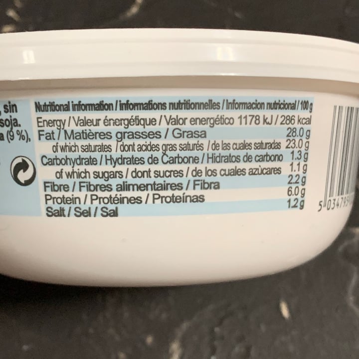photo of Bute Island Foods Creamy Sheese Original shared by @naivoncake on  26 Sep 2020 - review