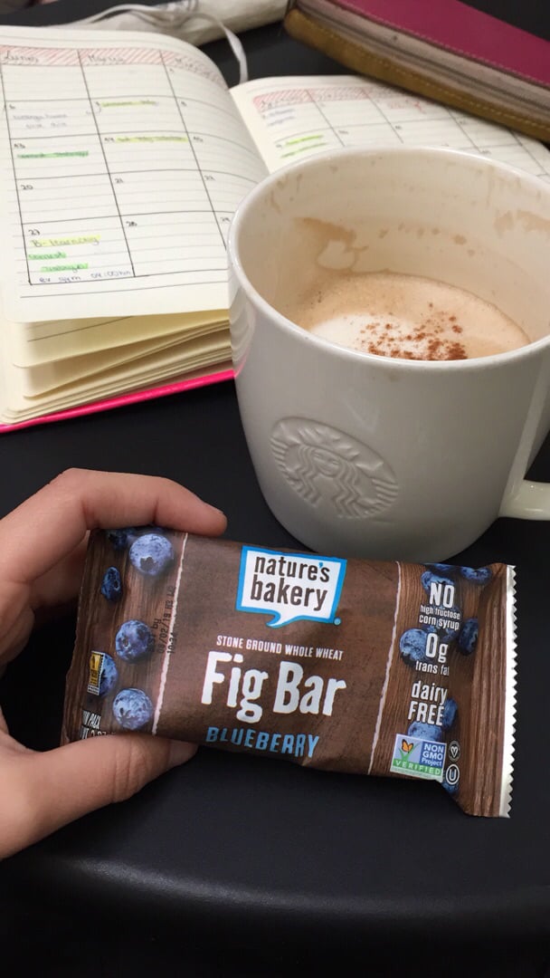 photo of Nature's Bakery Blueberry Fig Bar shared by @cata-arancibias on  20 Jun 2019 - review