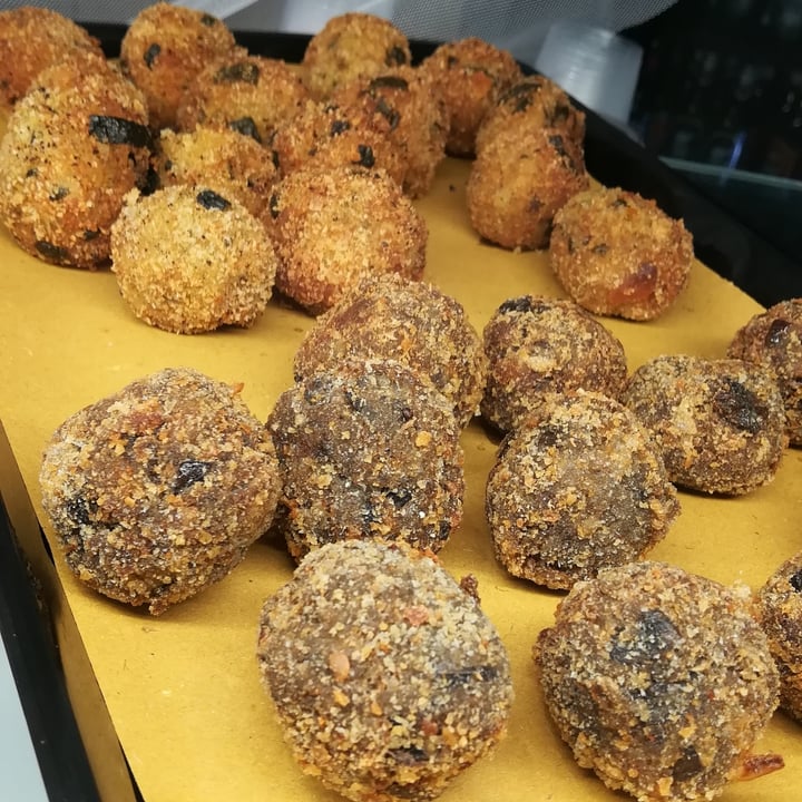 review photo of 4 Morsi - Paninoteca Polpetteria Cucina d' Asporto polpettine Zucchine E Melenzane shared by @marlalestrange on 25 Aug 2022 - review