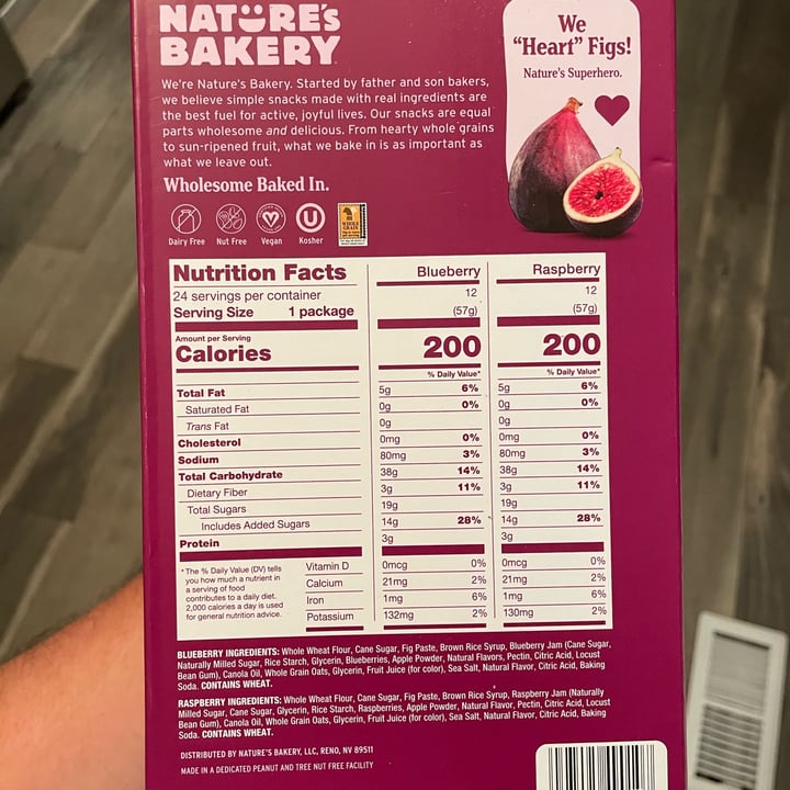photo of Nature's Bakery Blueberry Fig Bar And Raspberry Fig Bar shared by @vegangoat on  19 Oct 2021 - review