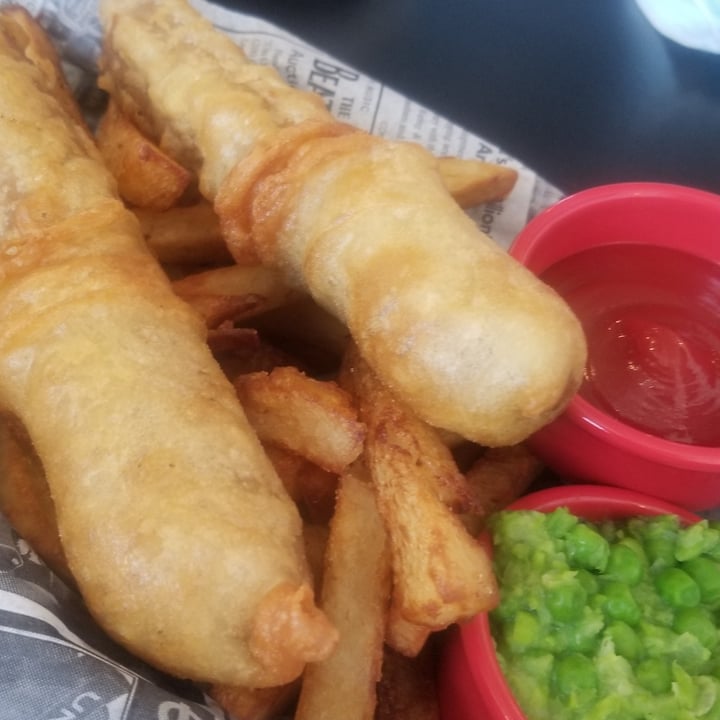 photo of Welton Arms Craft Beer and Restaurant Vegan Sausage and Chips shared by @darjay on  09 Aug 2021 - review