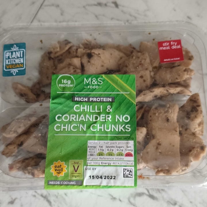 review photo of Marks & Spencer Food (M&S) Chilli & Coriander Soy Chunks shared by @erikavidal on 16 Apr 2022 - review