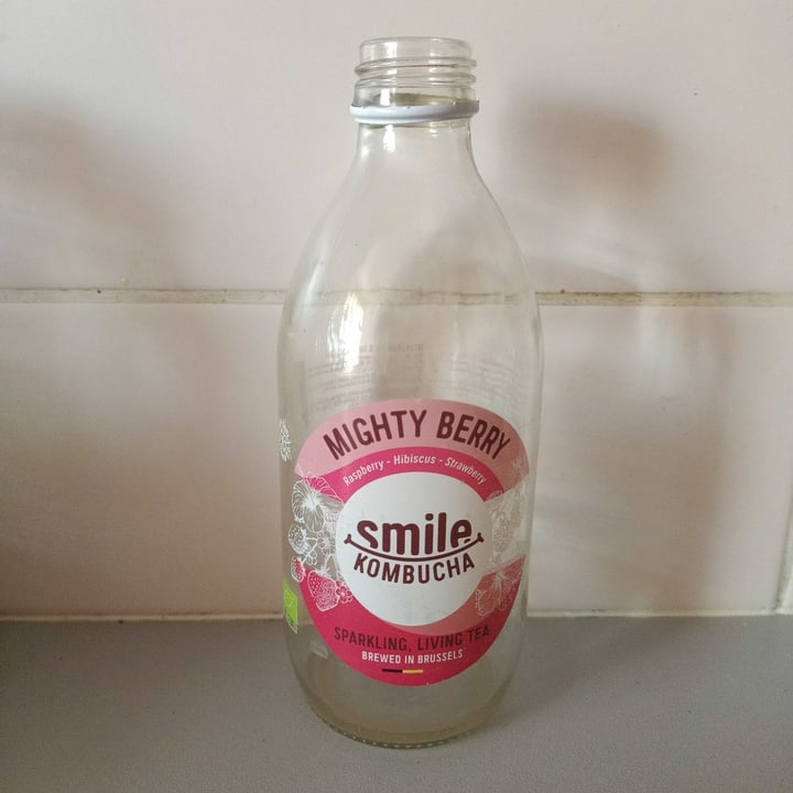 photo of Smile Kombucha Kombucha Drink shared by @juliaavi on  01 Sep 2022 - review