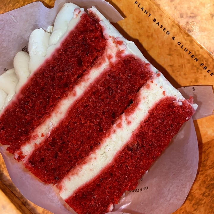 photo of Let it V - Delivery & Take Away Bizcocho Red Velvet shared by @hablandoenvegano on  17 Jan 2022 - review