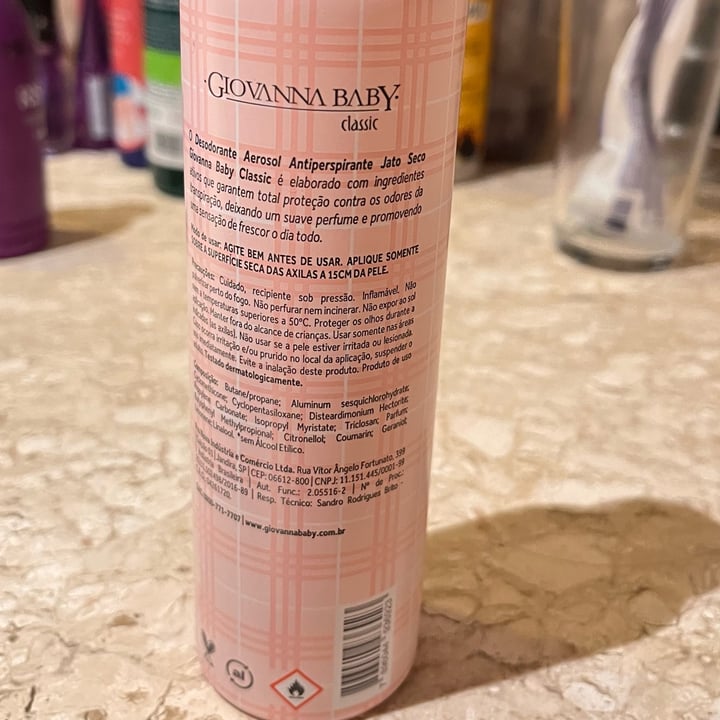 review photo of Giovanna baby Desodorante Classic shared by @biacmuller on 07 May 2022 - review