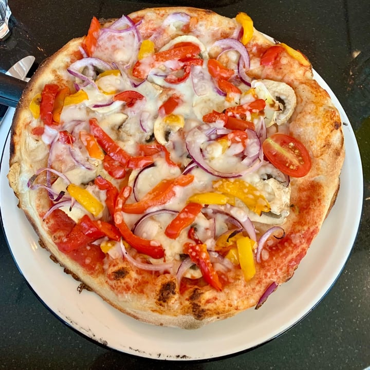 photo of Pizza Express Vegan Giardinier shared by @meghanudale on  09 Aug 2021 - review