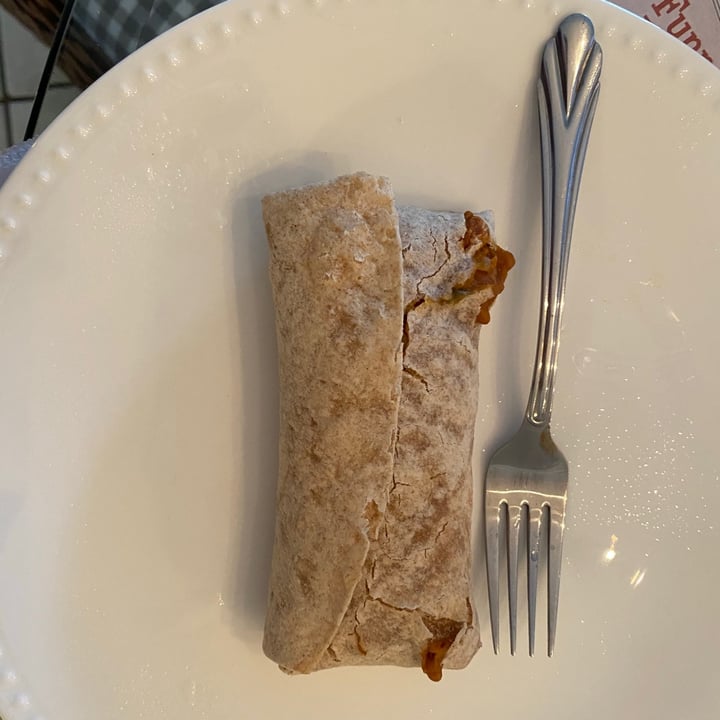 photo of Amy’s Amy’s Gluten Free Non-Dairy Organic Burrito with Beans & Rice shared by @jiasusannah on  18 Feb 2021 - review
