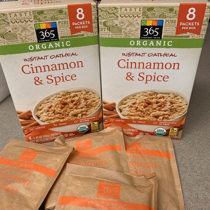 review photo of 365 Whole Foods Market Instant oatmeal Cinnamon & Spice shared by @cathygodfrey on 02 Nov 2019 - review
