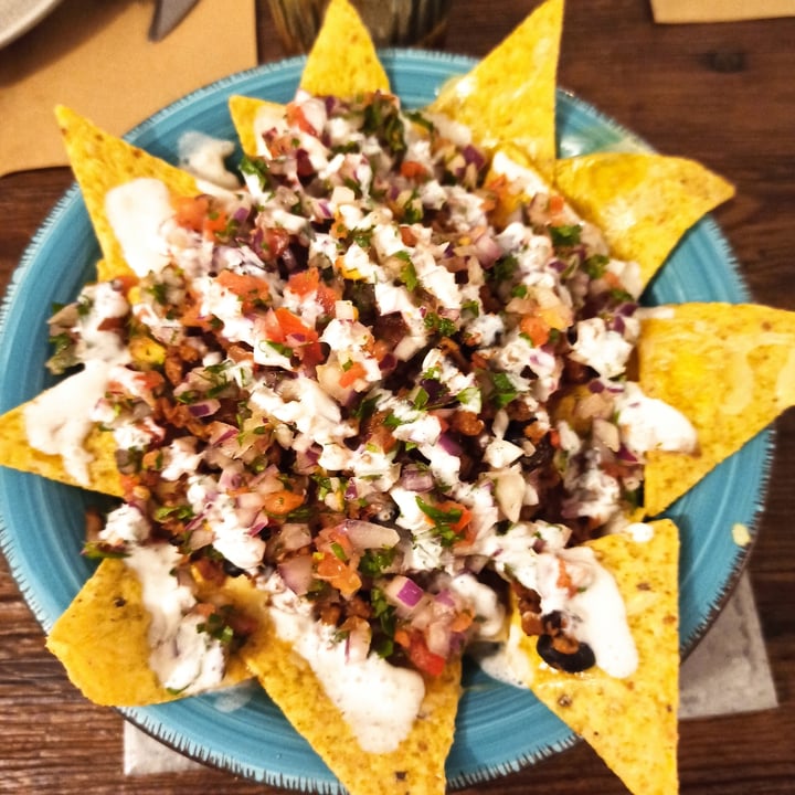 photo of La Teca Burger Nachos chili shared by @mariona on  29 Aug 2020 - review