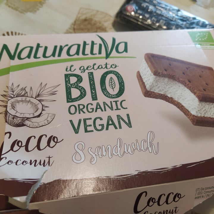 photo of Naturattiva Coconut Sandwich shared by @lidiaaguilar on  27 Sep 2020 - review