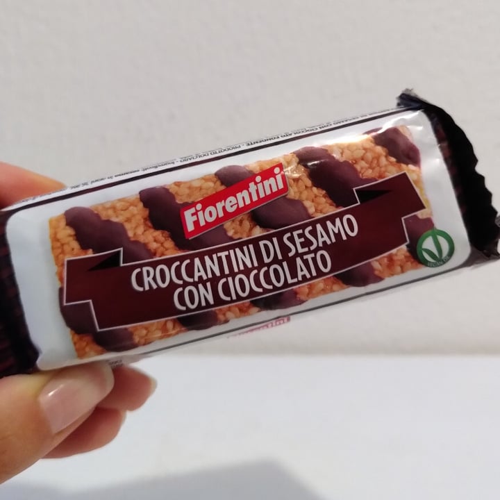 review photo of Fiorentini Croccantini di sesamo con cioccolato shared by @elenaturtas on 08 Apr 2022 - review