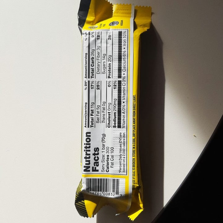 photo of Plant-Based Vega  Vega Sport Protein Bar Crunchy Peanut Butter shared by @nico-aguilera on  03 Feb 2020 - review