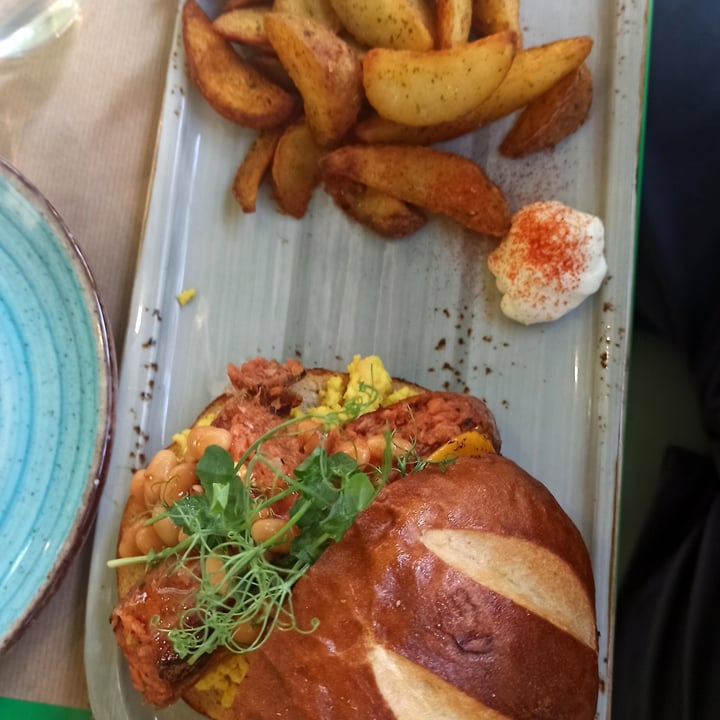 photo of Athens Vegan Burgers English Breakfast shared by @annamiou on  18 Jun 2022 - review
