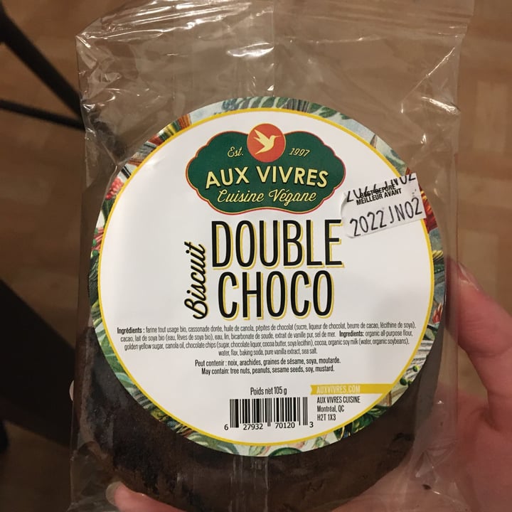 photo of Aux vivres Biscuit Double Chocolat shared by @yvana on  03 Jun 2022 - review