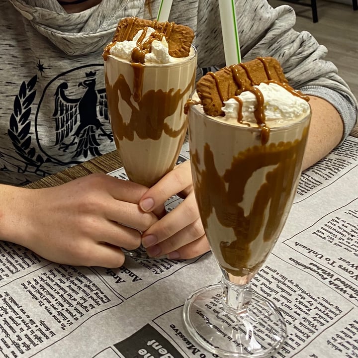 photo of Vegan Streetfood Deli - Obs Biscoffee Milkshake shared by @annabrooke on  29 Aug 2021 - review