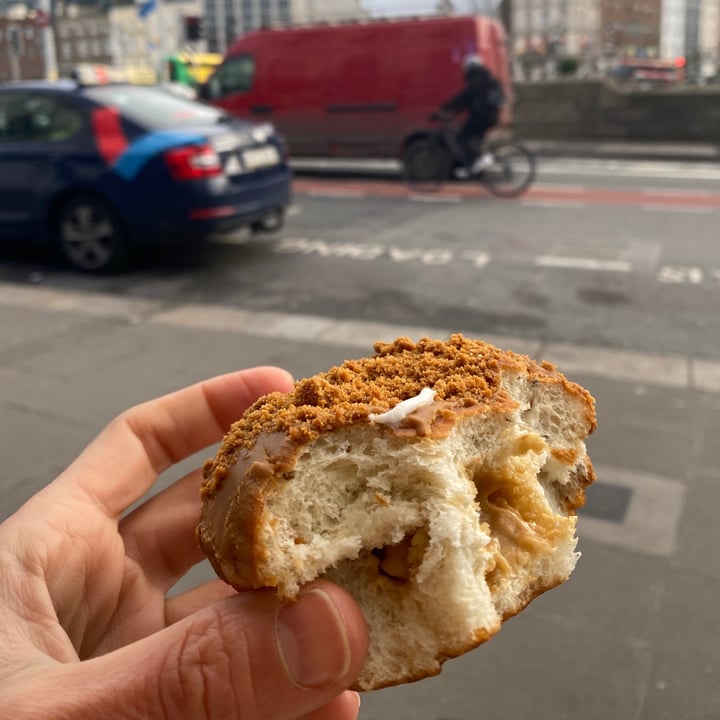 photo of The Rolling Donut Lotus Vegan Donut shared by @valerianqn on  09 Jan 2022 - review