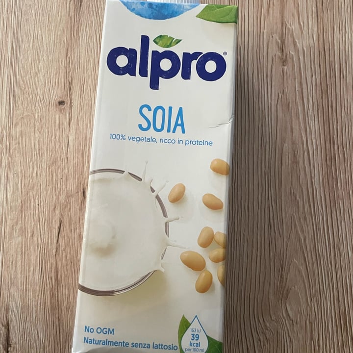 photo of Alpro Latte di soia chilled to perfection shared by @samantharonconi on  11 Jun 2022 - review