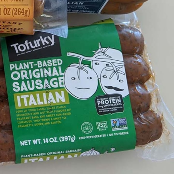 photo of Tofurky Plant-based Sausages Italian shared by @bevegg on  09 Dec 2021 - review