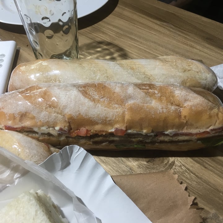photo of Veganius Sandwich de seitan shared by @paulestoyaqui on  21 Dec 2020 - review
