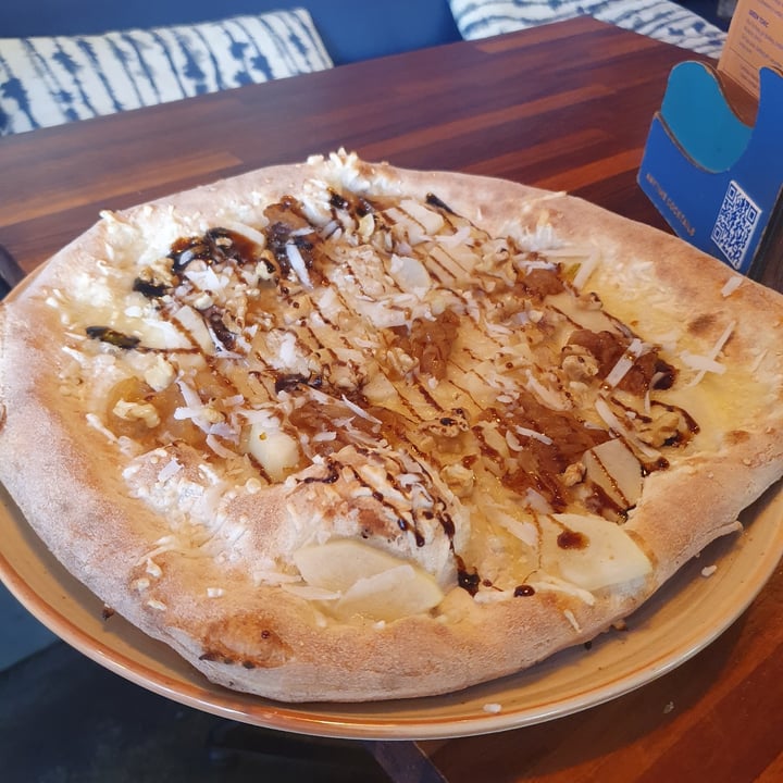 photo of Blu Bar Pizza Cheese Lovers shared by @viola227 on  16 Dec 2021 - review