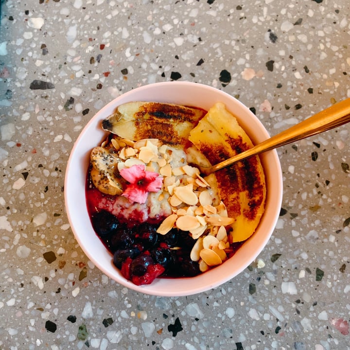 photo of Morning Glory Cafe PB + Jelly Oats shared by @eliomoavero on  02 Aug 2021 - review