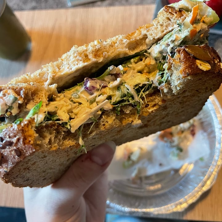 photo of Callie's Kitchen Jackfruit Salad Sandwich shared by @peachypersica on  27 Oct 2022 - review