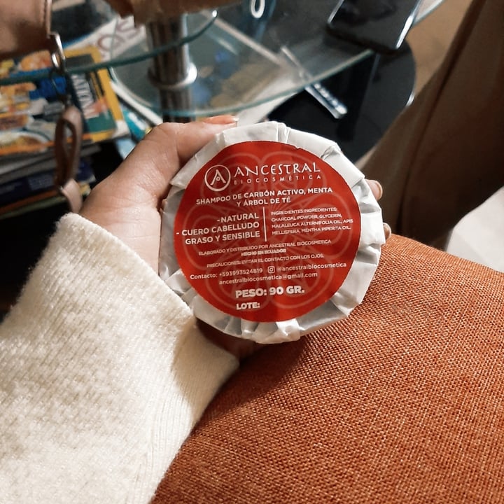 review photo of Ancestral biocosmética Shampoo sólido de carbón activado shared by @mishely on 21 Dec 2021 - review