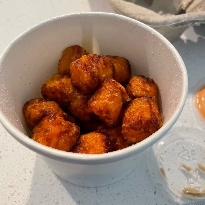 photo of Hot Chip Burger Bar Sweet Potato Tater Tots shared by @thevagrantvegan on  13 May 2022 - review