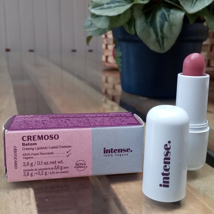 review photo of O Boticário Batom Cremoso Intense shared by @monalisaandrade on 15 Oct 2022 - review