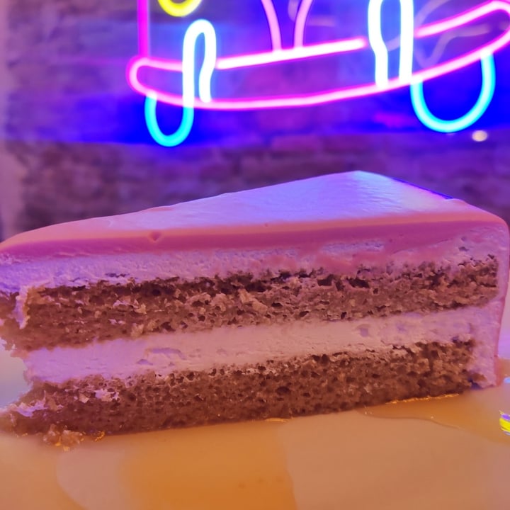 review photo of New Freedom Cakes Café Pantera Rosa shared by @veganaynormal on 30 Nov 2021 - review