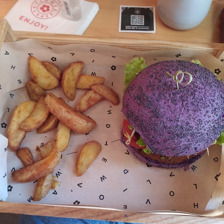 photo of Flower Burger Flower Burger shared by @vegalarms on  04 Oct 2022 - review