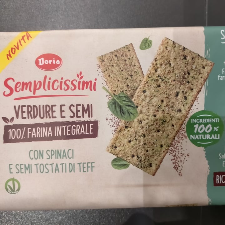 review photo of Doria Cracker agli spinaci e semi di teff shared by @francescascaioli on 01 Apr 2022 - review