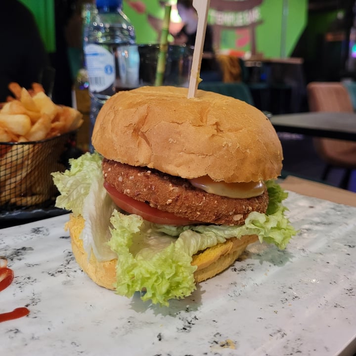 review photo of Vegan Temple Bar Smokey Temple Burger shared by @marghegreen on 15 Mar 2022 - review