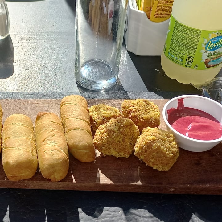 photo of Llegó tu hora... Nuggets+ Tequeños+ Papas shared by @rociogiselle on  21 Jul 2022 - review