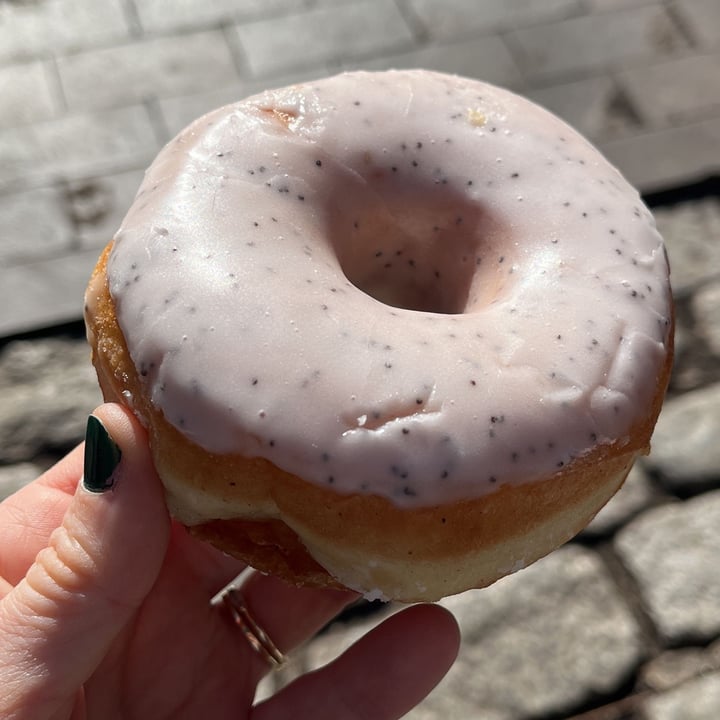 review photo of Dottie's Donuts Lemon Poppy shared by @meggfarr on 10 Feb 2022 - review