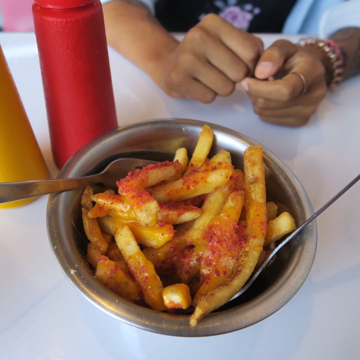 photo of COMET 984 - 50's Diner Loaded French Fries shared by @vgntraveler on  09 Sep 2020 - review