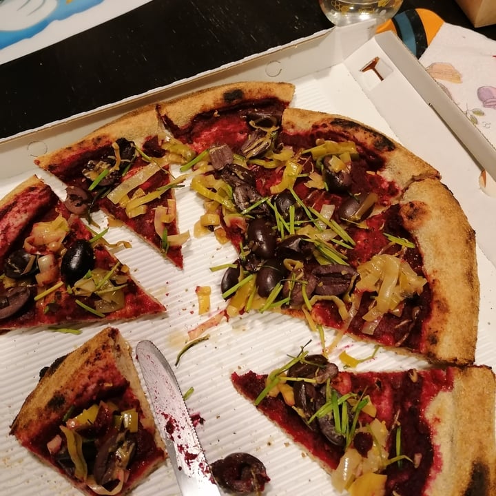 photo of Berberè Isola Pizza Veganuary shared by @favflo on  27 Mar 2022 - review
