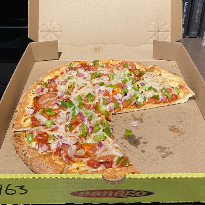 photo of Panago Pizza plant based deluxe pepperoni shared by @becs10 on  28 Dec 2020 - review