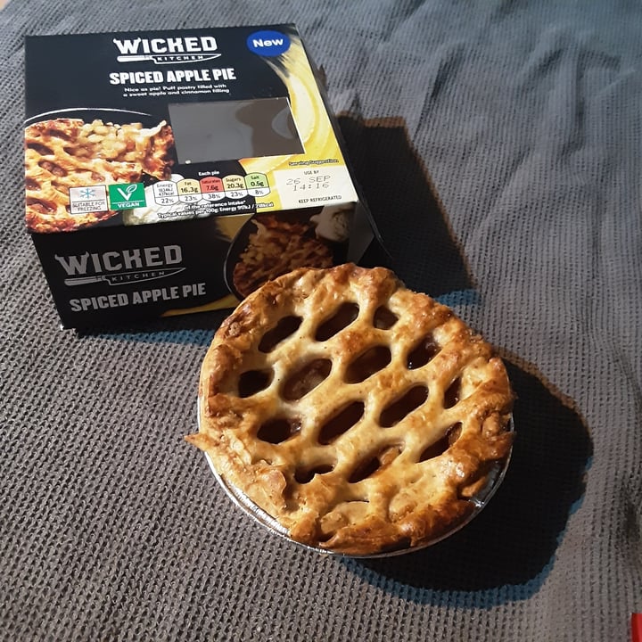 review photo of Wicked Spiced Apple Pie shared by @veganmamaof3 on 26 Sep 2021 - review