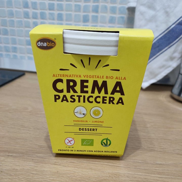 review photo of Dnabio Crema Pasticcera Vaniglia Limone shared by @luigi96 on 22 Jan 2022 - review