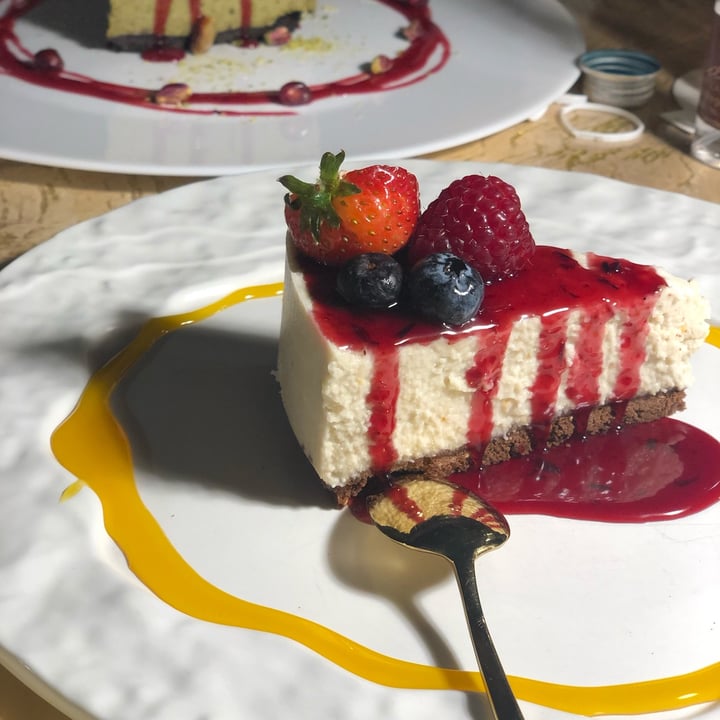 photo of Vrindaa Cheesecake frutti di bosco shared by @nicole- on  25 Mar 2022 - review