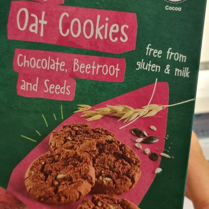 review photo of Vemondo Vegan Oat Cookies Chocolate, Beetroot and Seeds shared by @chilicontofu on 29 Jan 2022 - review