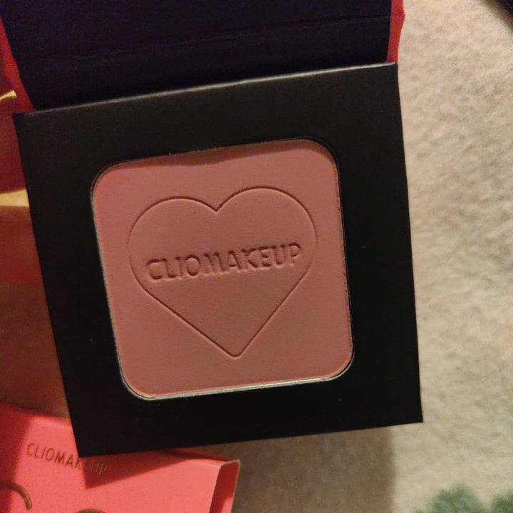 photo of Clio Makeup cutelove retro pink shared by @framononoke on  11 Nov 2022 - review