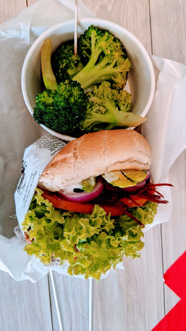 review photo of VeganBurg Singapore Avocado Beetroot Burger shared by @paloma on 05 Apr 2020 - review