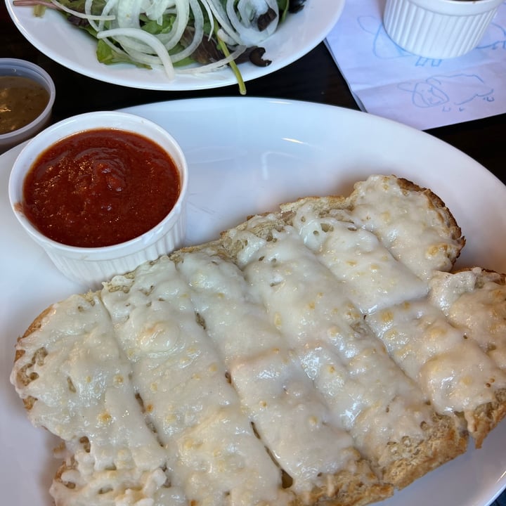 photo of Mellow Mushroom Flatbread shared by @andreadal on  15 Aug 2022 - review